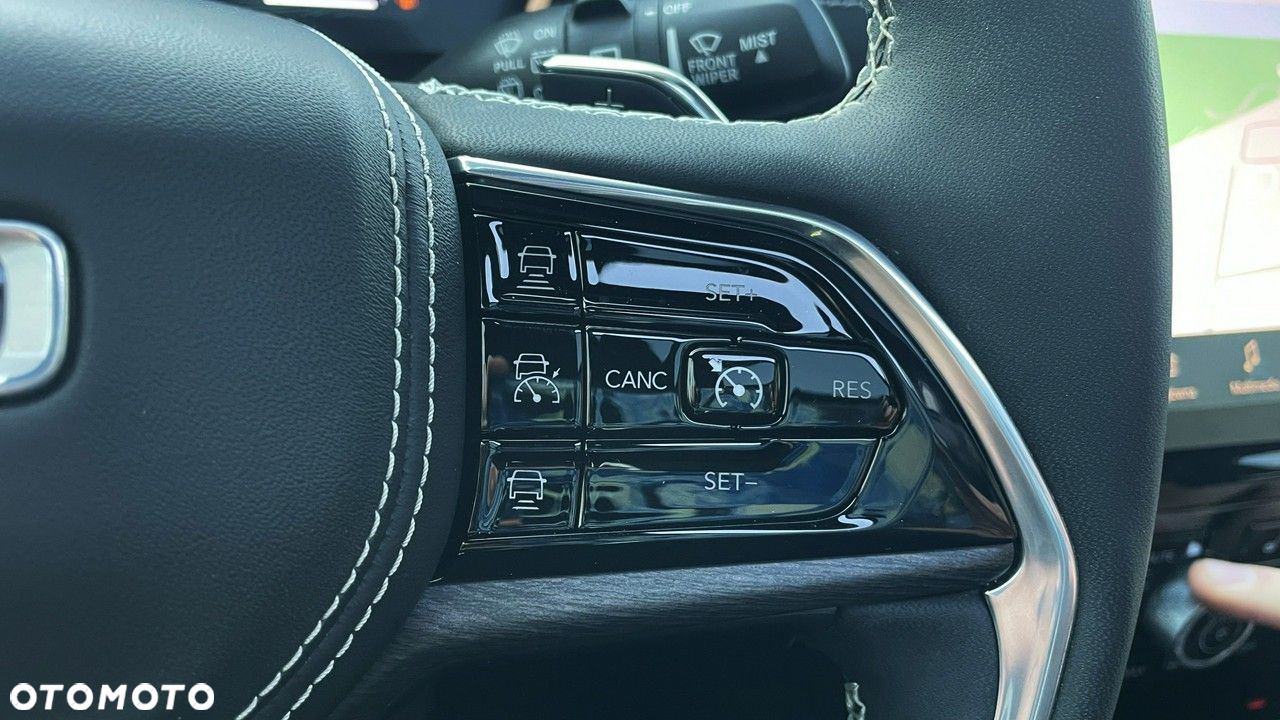 Jeep Grand Cherokee - 15