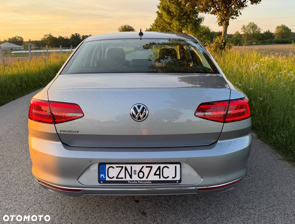 Volkswagen Passat 2.0 TDI BMT Highline DSG7 - 4