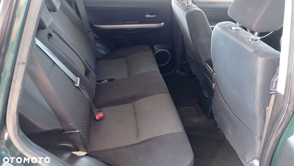 Suzuki Grand Vitara 2.0 Comfort - 37