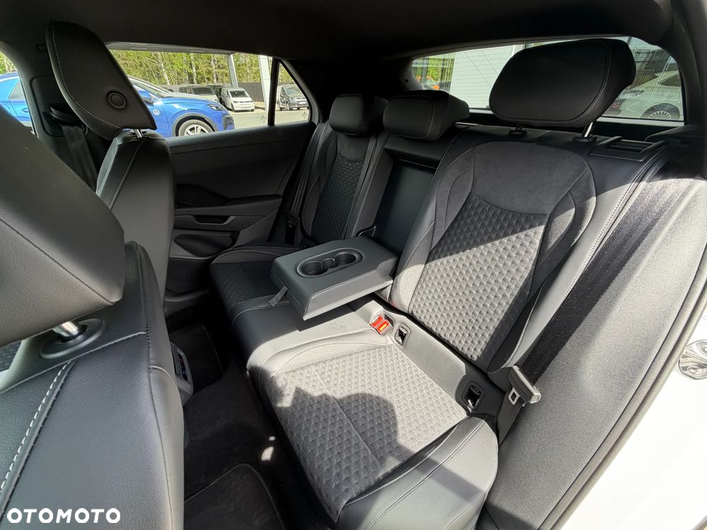 Volkswagen T-Roc 1.5 eTSI R-Line DSG - 39
