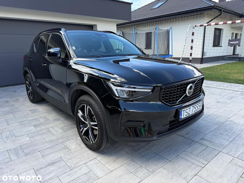 Volvo XC 40 B3 Plus Dark - 1