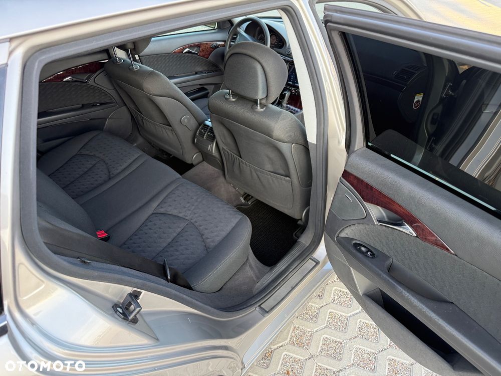 Mercedes-Benz Klasa E 200 Kompressor Automatik Classic - 11