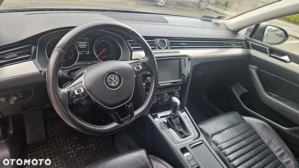 Volkswagen Passat 2.0 TDI Bi-Turbo BMT 4Mot Highline DSG - 14
