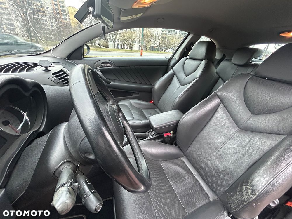 Alfa Romeo GT 1.9 JTD M-Jet Distinctive - 9