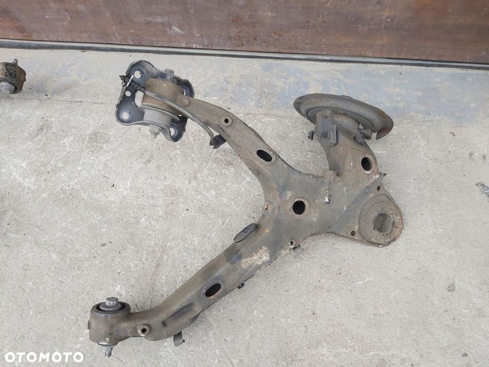Wahacz tył lewy Toyota Proace 1.6 Expert Jumpy 9807505080 zwrotnica lewa - 4
