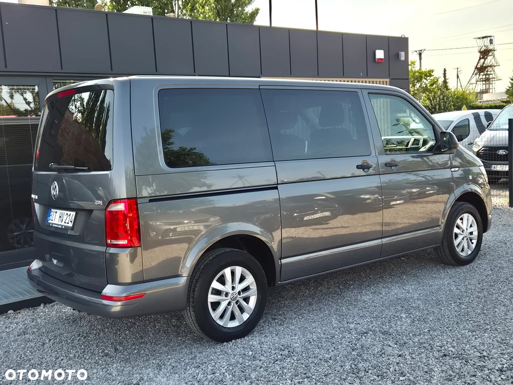 Volkswagen Multivan 2.0 TDI L1 Comfortline DSG - 12