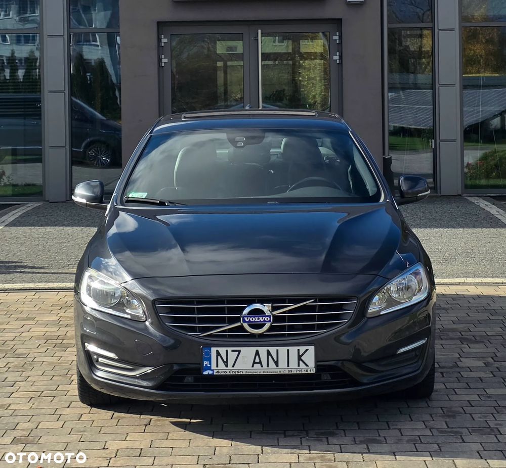 Volvo S60 2015 photo 2