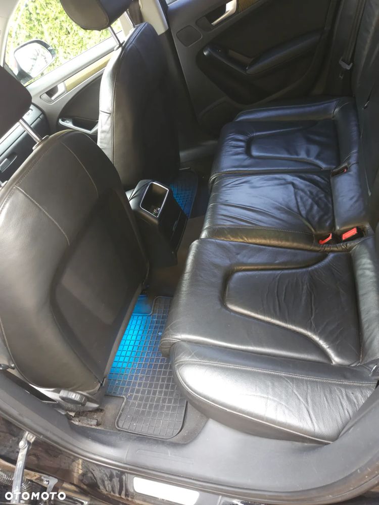 Audi A4 Limousine - 8