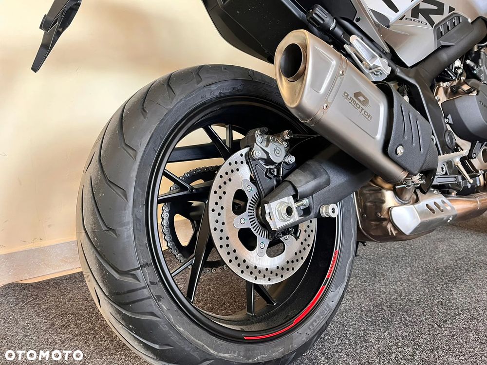 QJMOTOR SRK 800 - 27