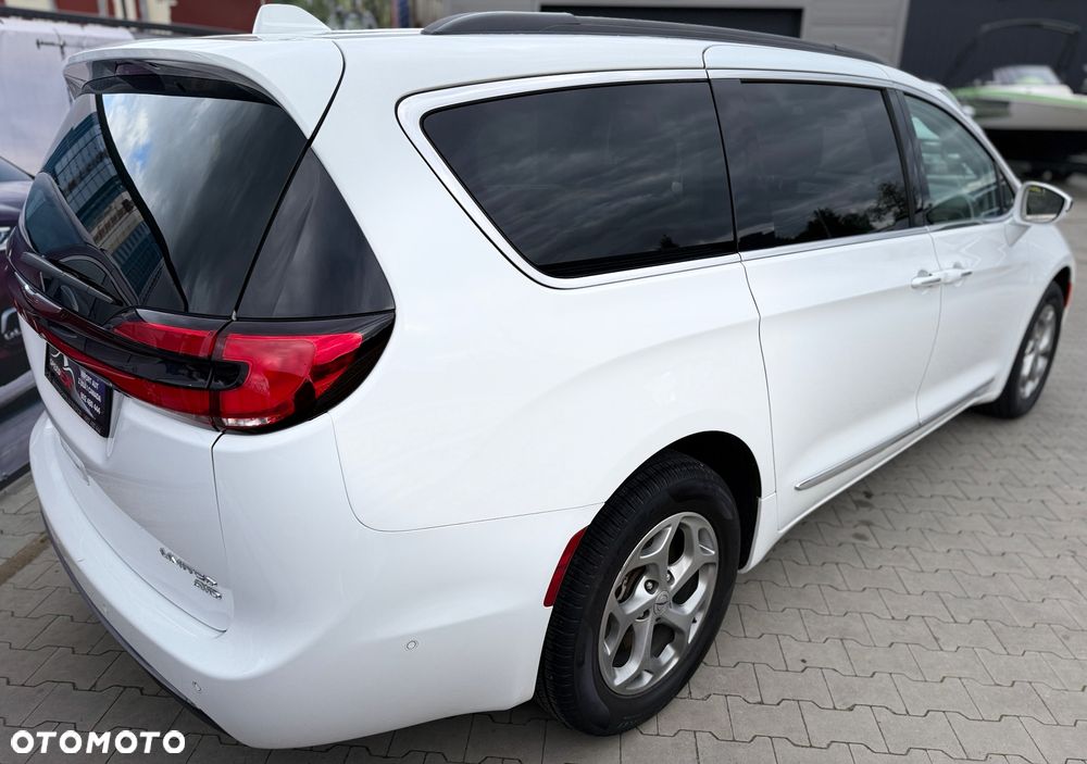 Chrysler Pacifica - 11