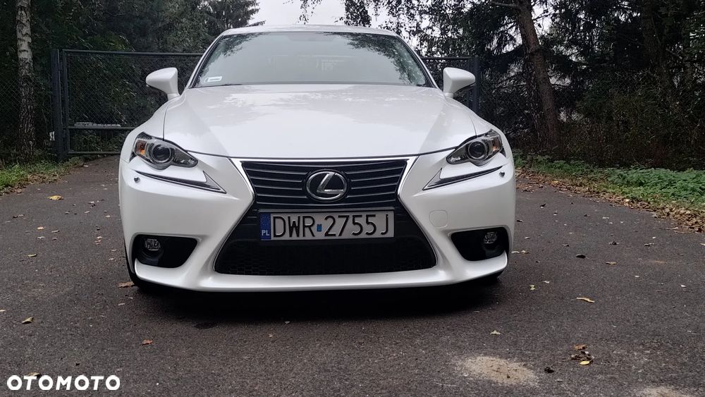 Lexus IS 200t Elite - 16