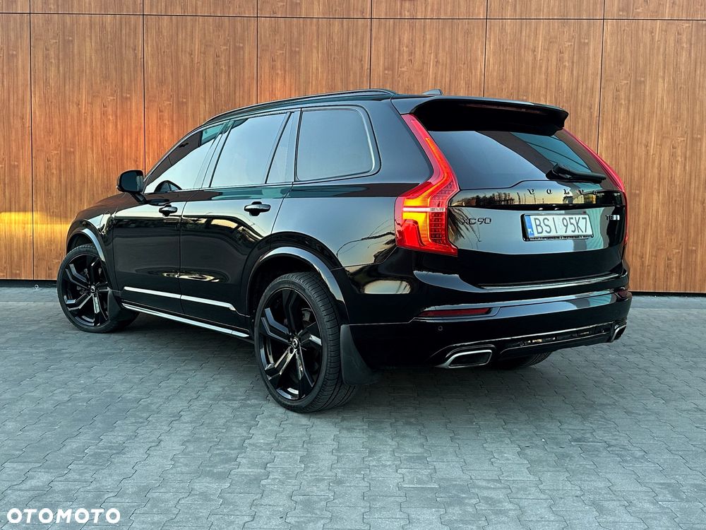 Volvo XC 90 T8 AWD Plug-In Hybrid R-Design 7os - 7