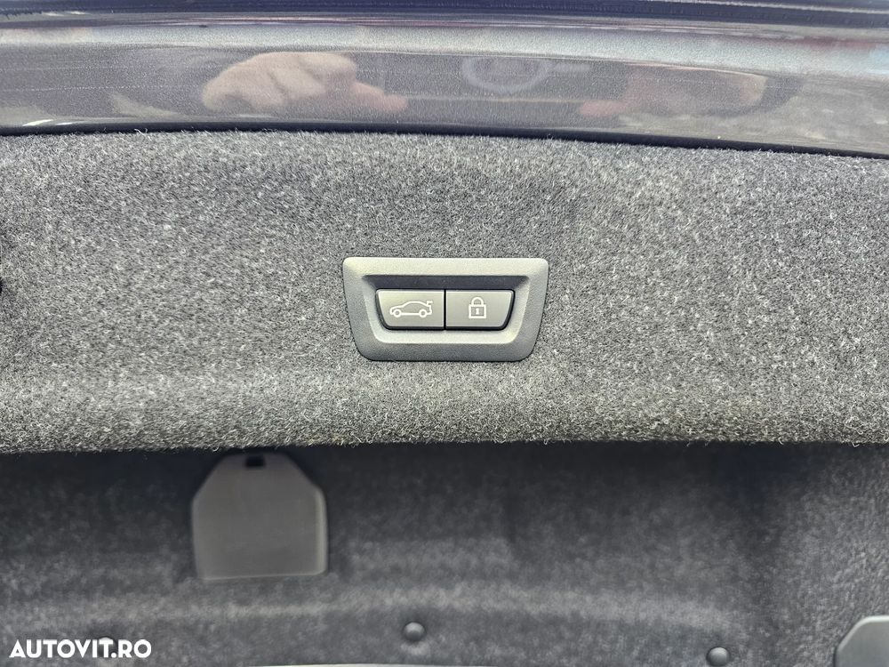 BMW Seria 3 320d Aut. M Sport - 8