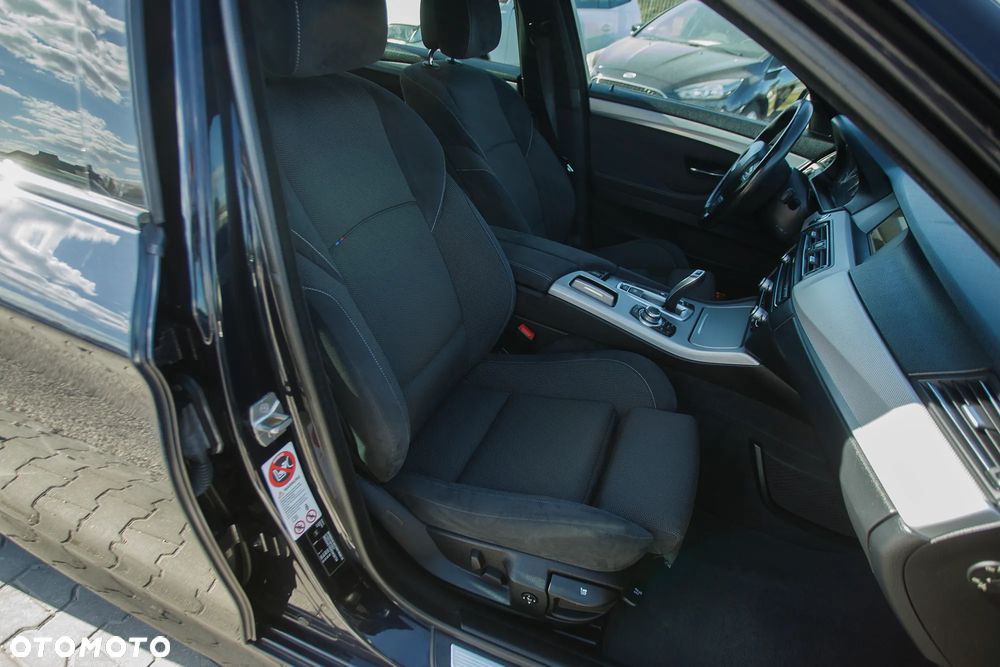 BMW Seria 5 530d Sport-Aut - 25