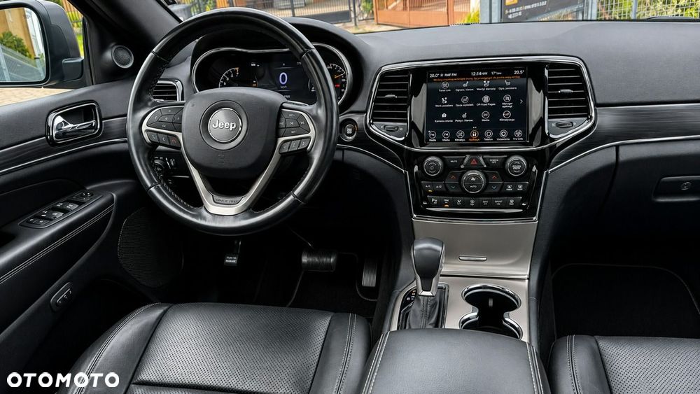 Jeep Grand Cherokee - 16