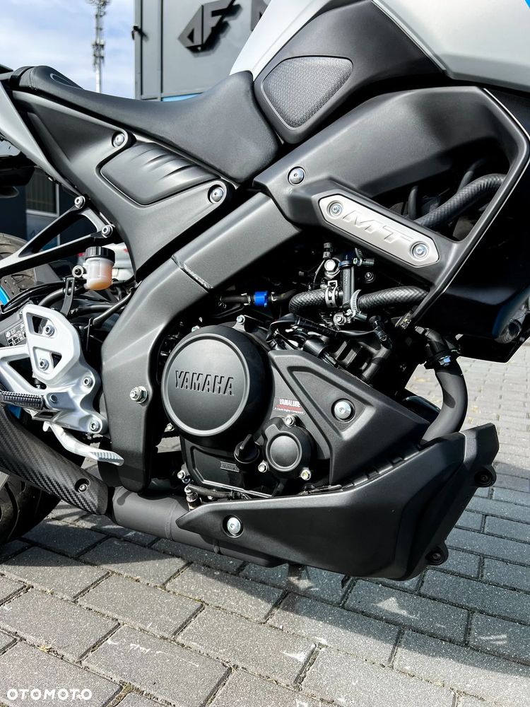 Yamaha MT - 7