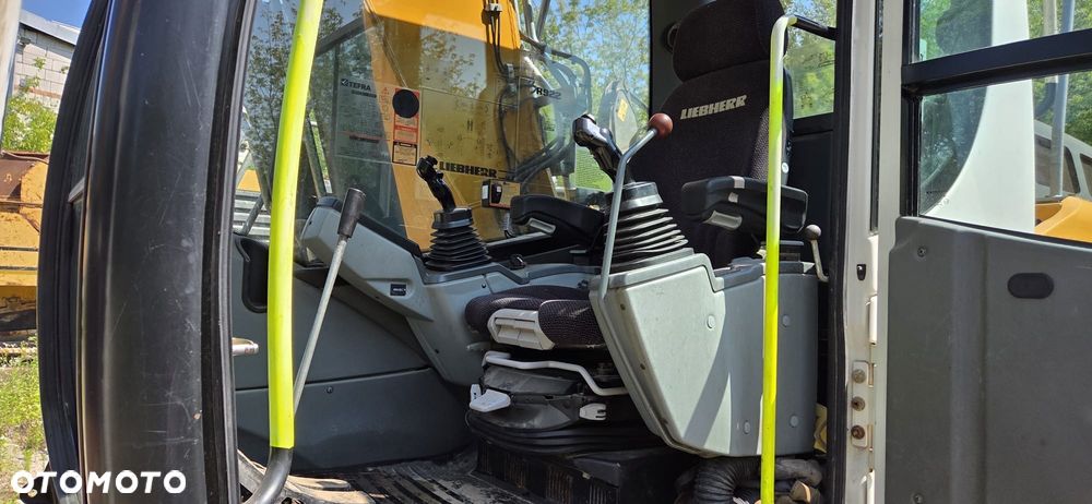 Liebherr 922 LC - 10