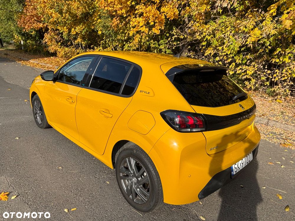 Peugeot 208 2021 photo 3