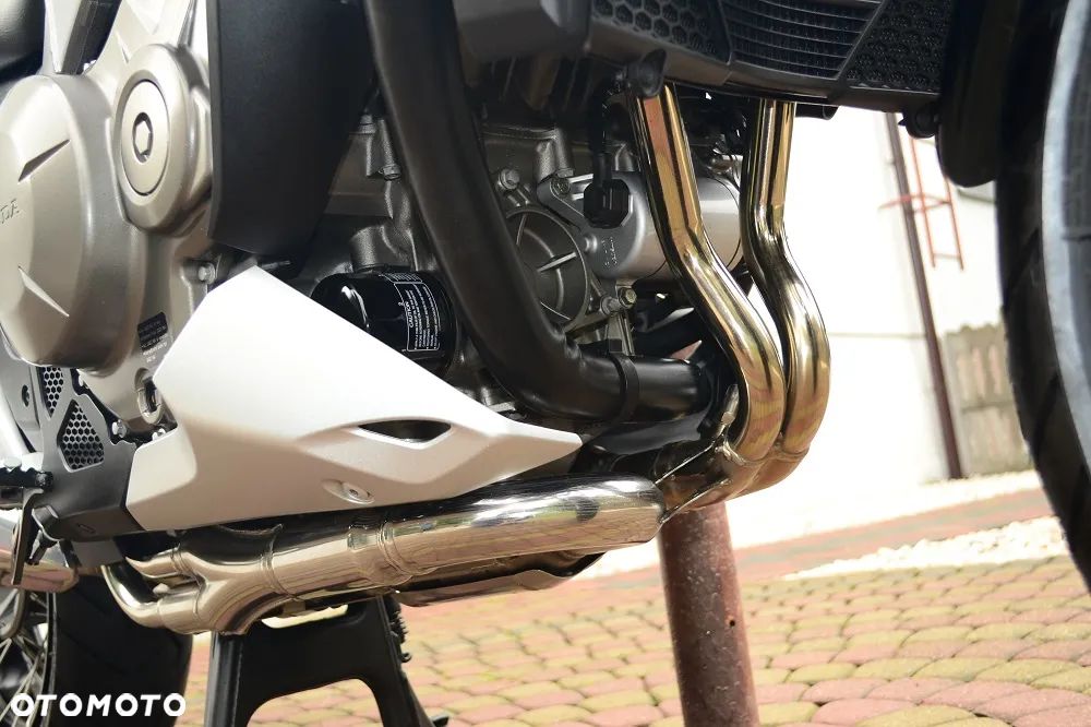 Honda VFR - 13