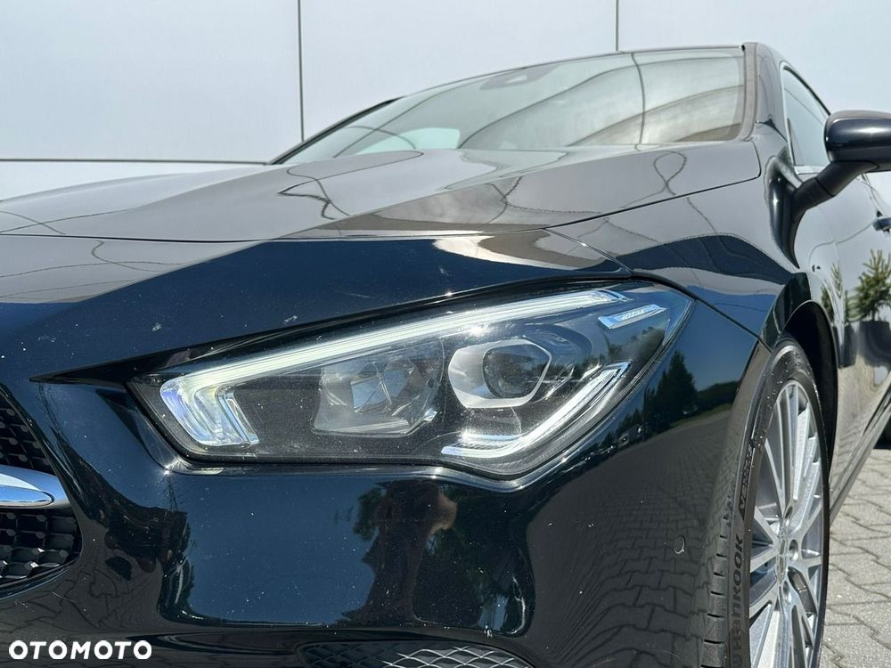 Mercedes-Benz CLA 220 d 8G-DCT - 4