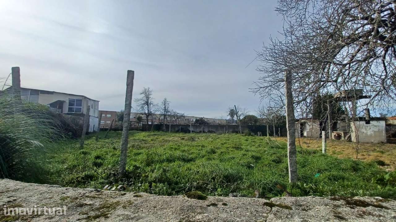 Terreno com 610m² em Pedroso - Grande imagem: 3/7