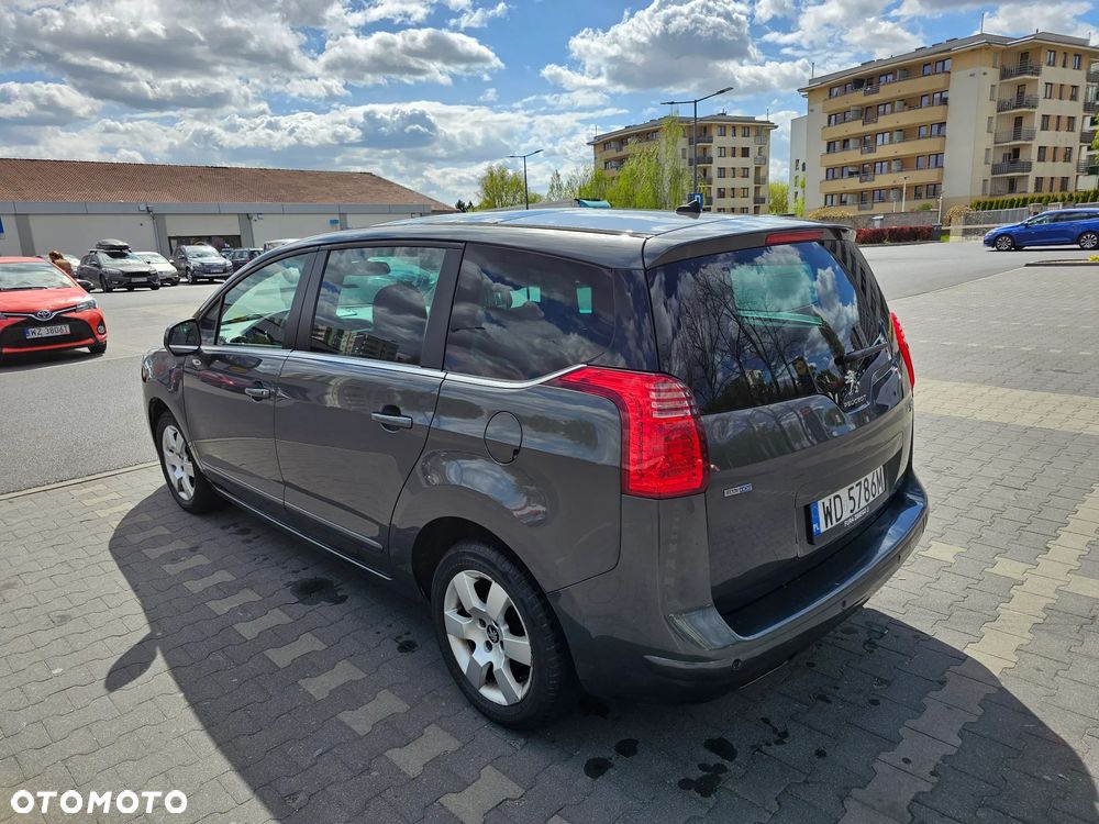 Peugeot 5008 HDI 115 Allure - 19