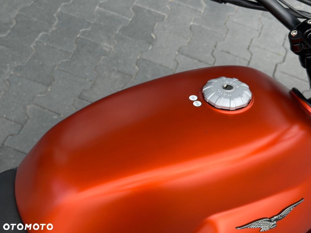 Moto Guzzi V7 - 18