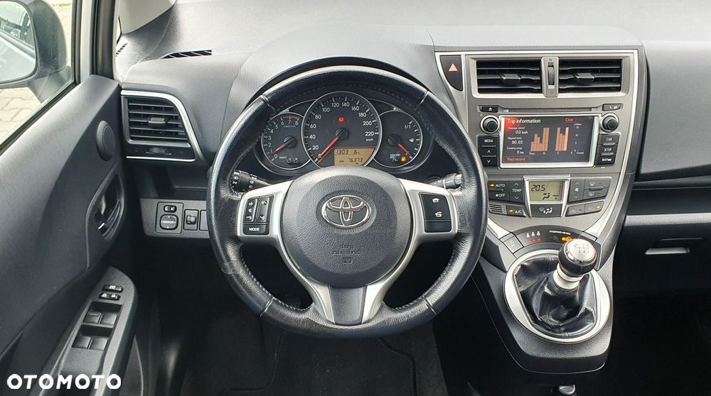 Toyota Verso S - 13