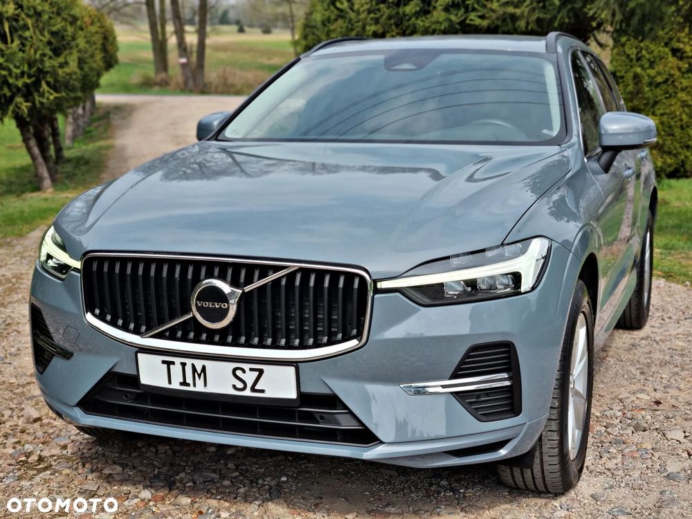 Volvo XC 60 B4 D AWD Geartronic Momentum Pro - 4