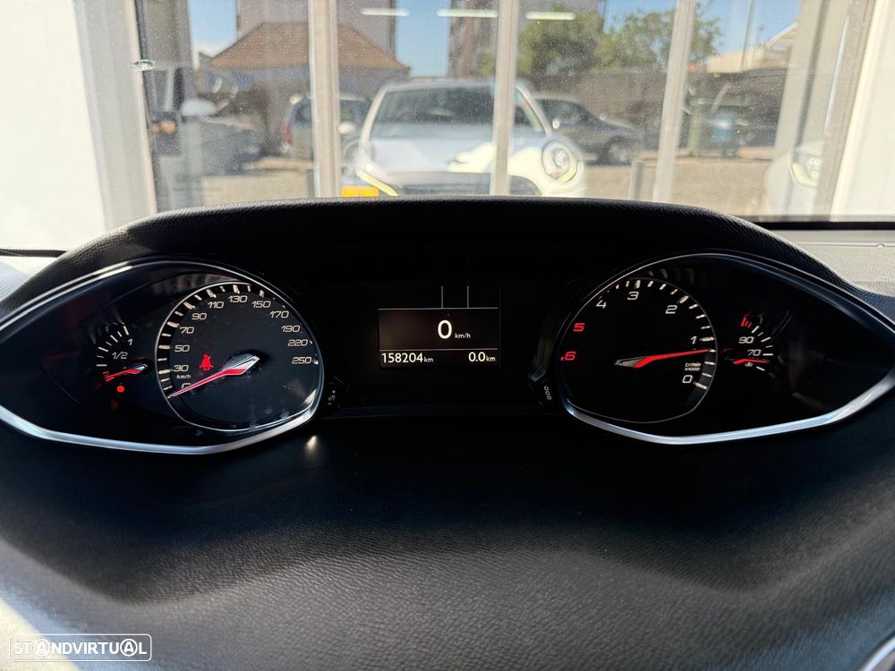 Peugeot 308 1.6 BlueHDi Allure J17 - 19