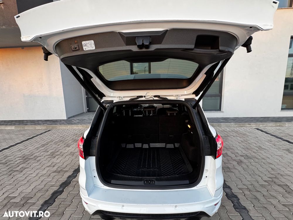 Ford Kuga - 24