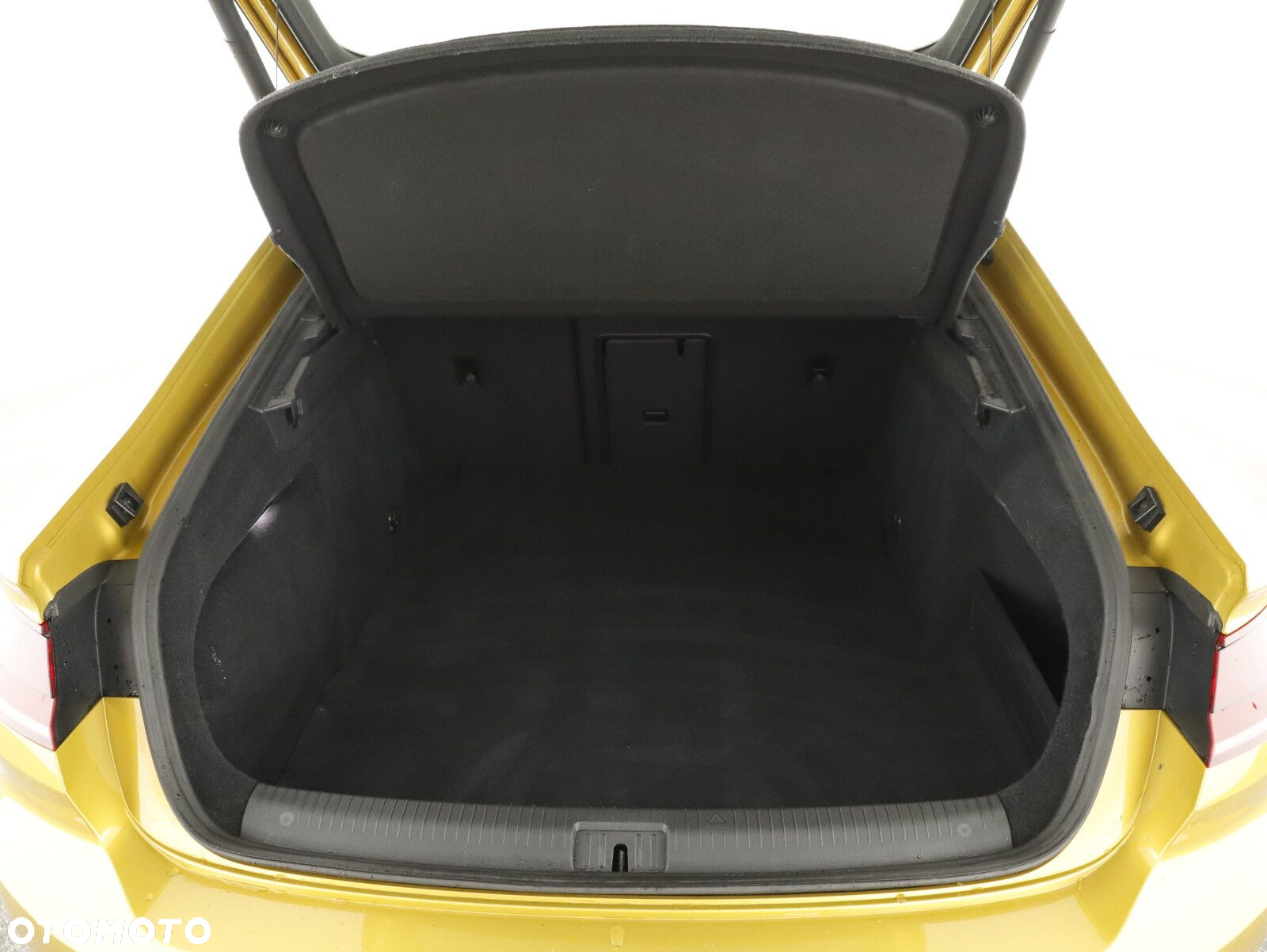 Volkswagen Arteon 2.0 TDI 4Motion SCR R-Line DSG - 24