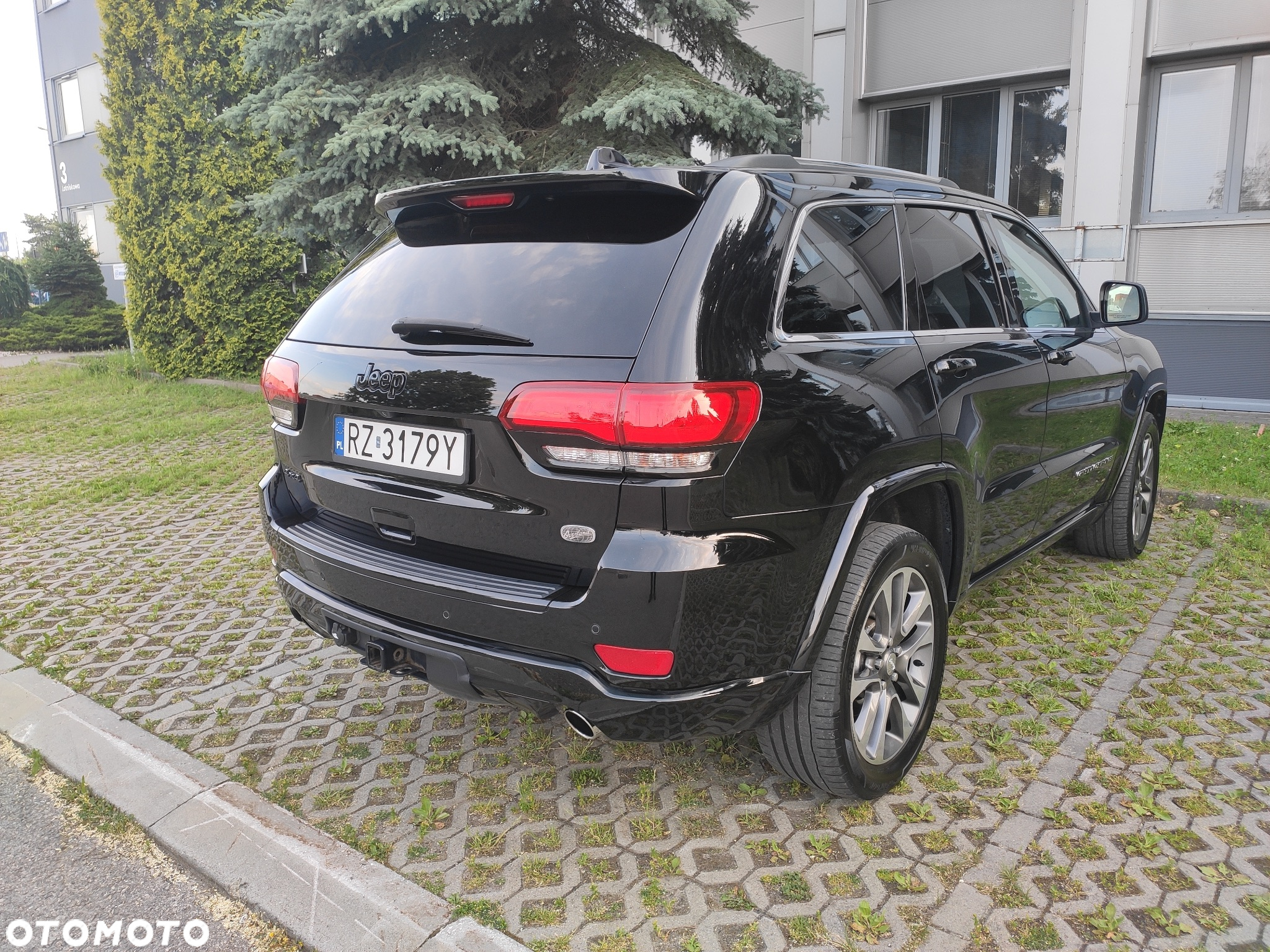 Jeep Grand Cherokee 5.7 V8 Overland - 11
