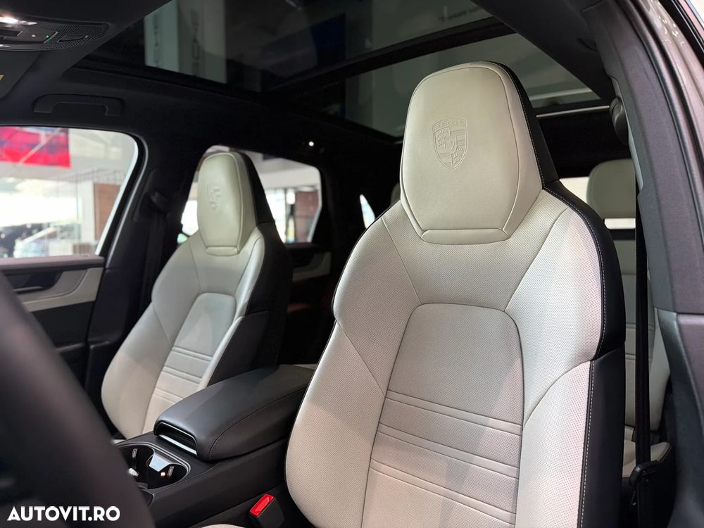 Porsche Cayenne - 11