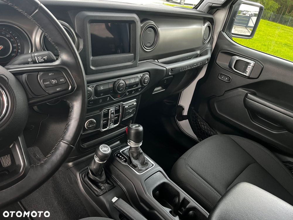Jeep Wrangler Unlimited GME 2.0 Turbo Freedom - 12