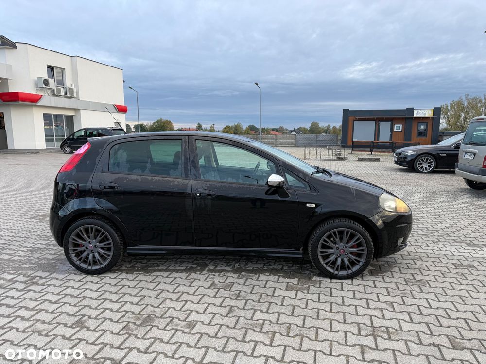 Fiat Grande Punto 2008 photo 3