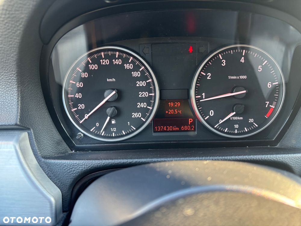 BMW Seria 3 - 12