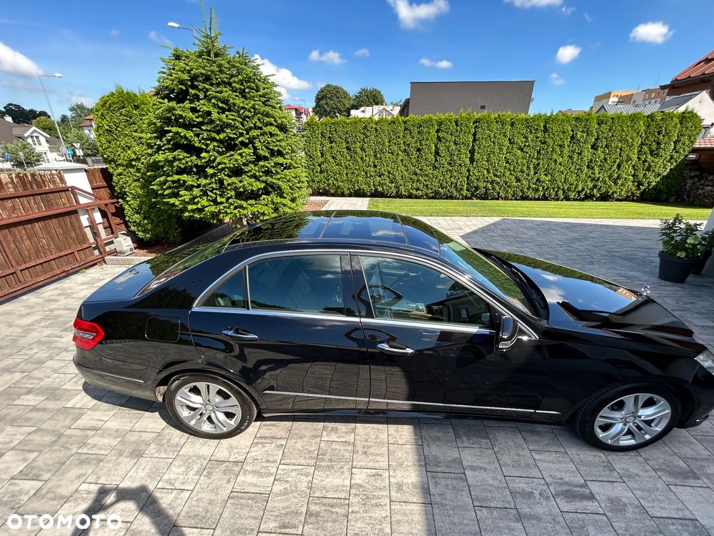 Mercedes-Benz Klasa E 500 4Matic 7G-TRONIC Elegance - 12