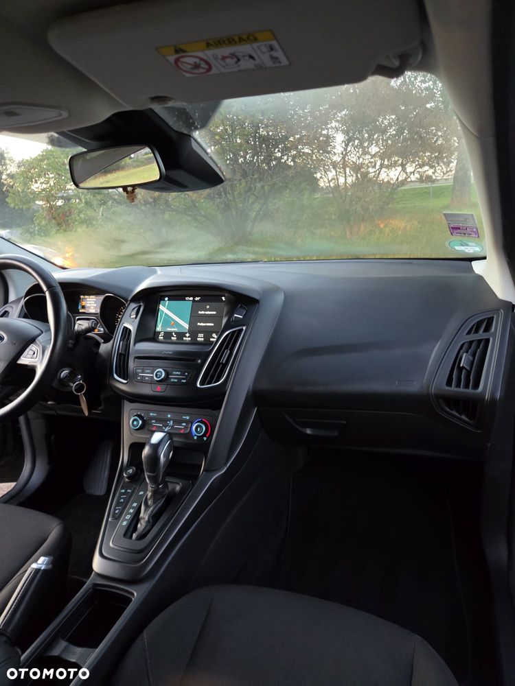 Ford Focus SW - 14