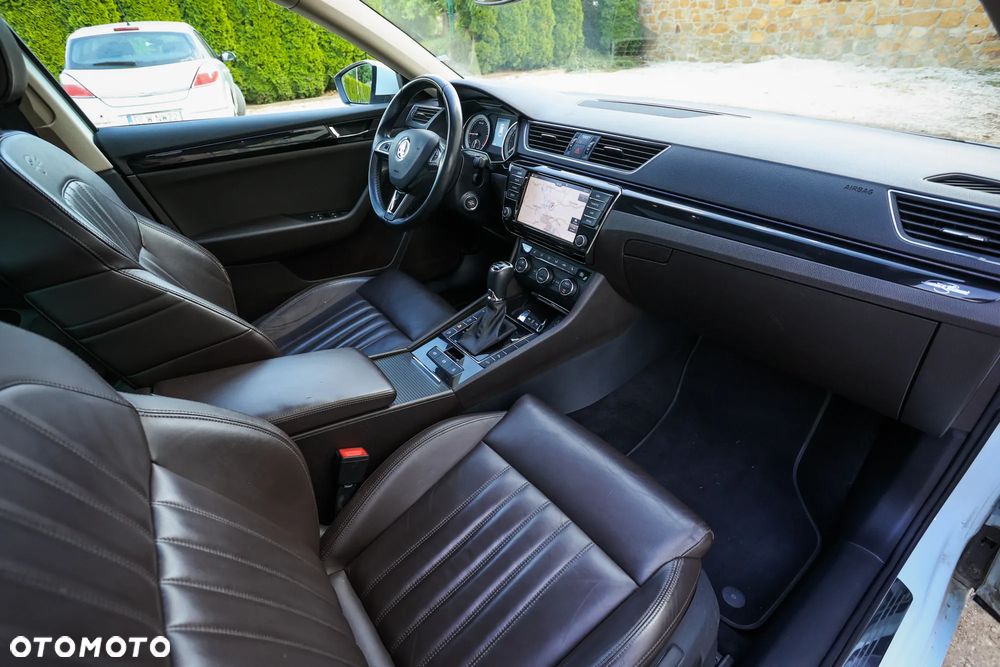 Skoda Superb 2.0 TDI 4x4 DSG L&K - 23