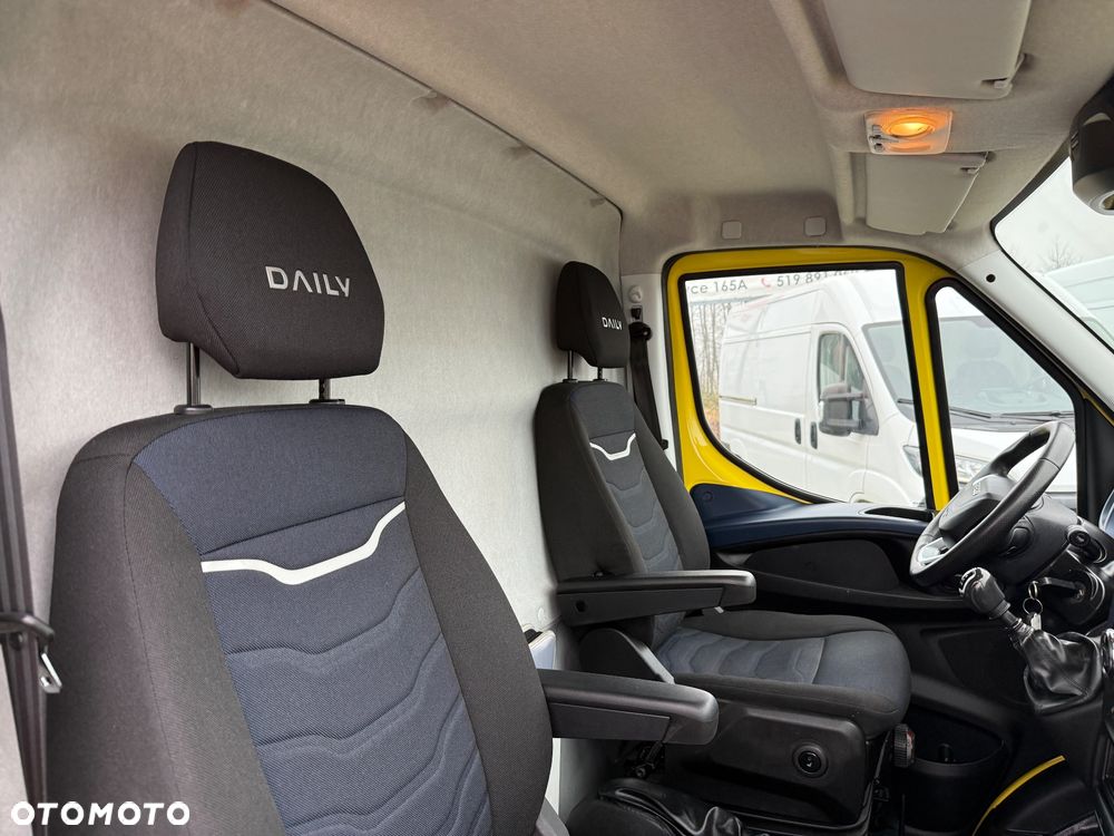 Iveco 2020/Daily/Winda BAR/Średni/manual/Klima/Tempomat/Business Pakiet - 18