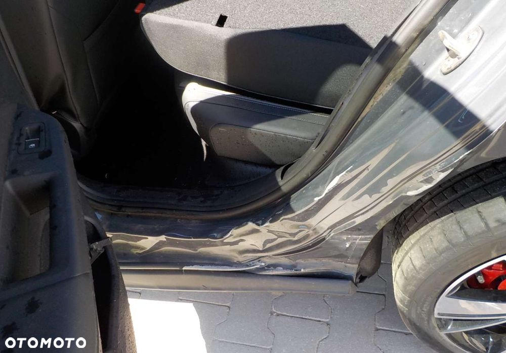 Volkswagen Golf - 10