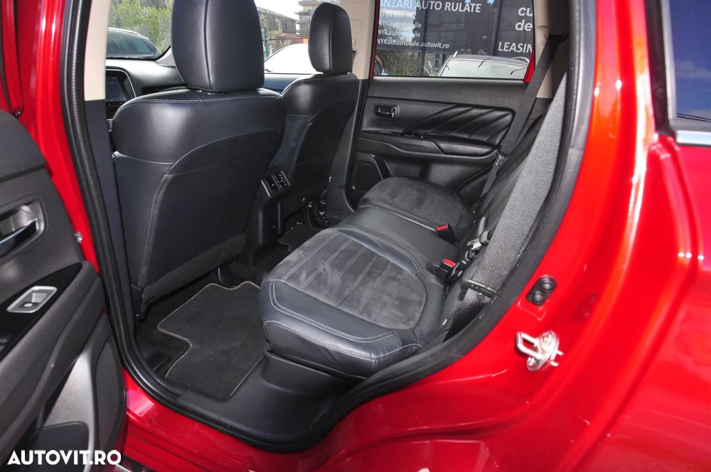 Mitsubishi Outlander 2.4 4WD CVT Intense - 16