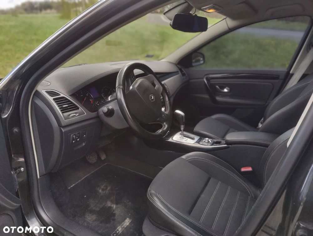Renault Laguna dCi 175 FAP Bose Edition - 14