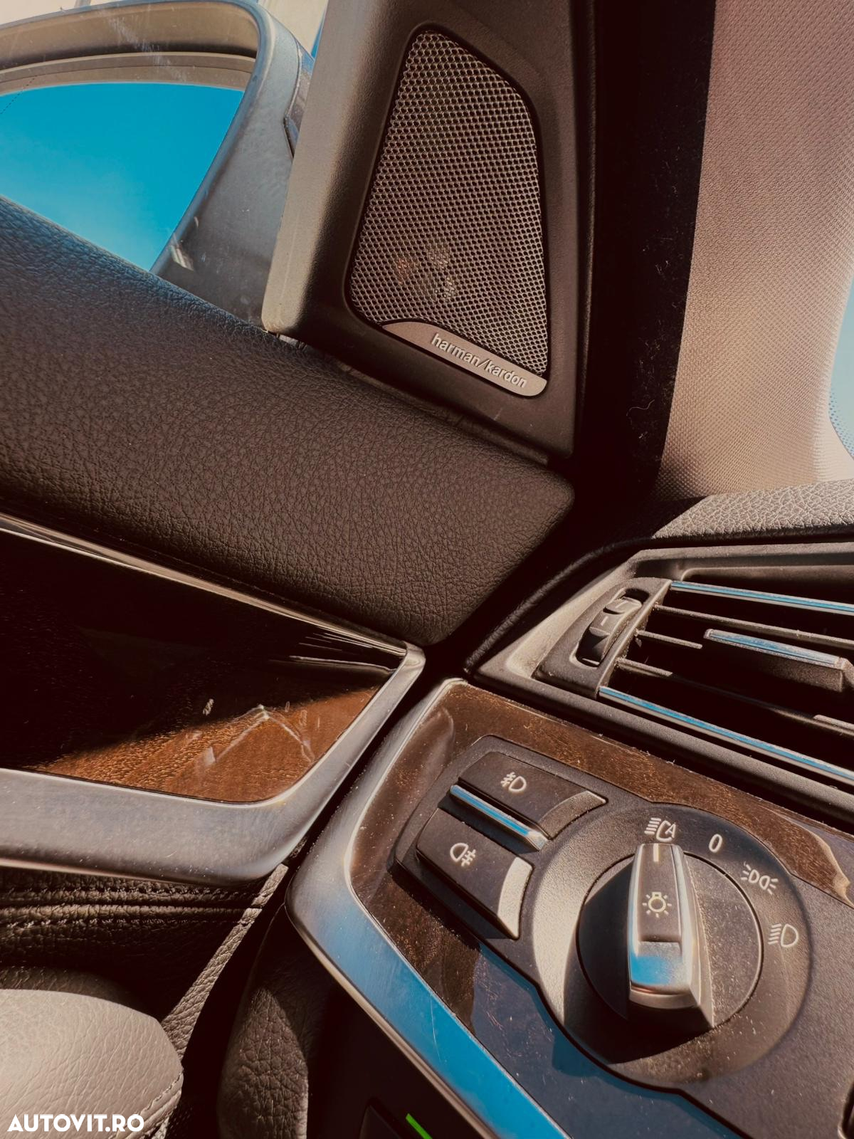 BMW Seria 5 525d xDrive Touring Aut. Luxury Line - 9