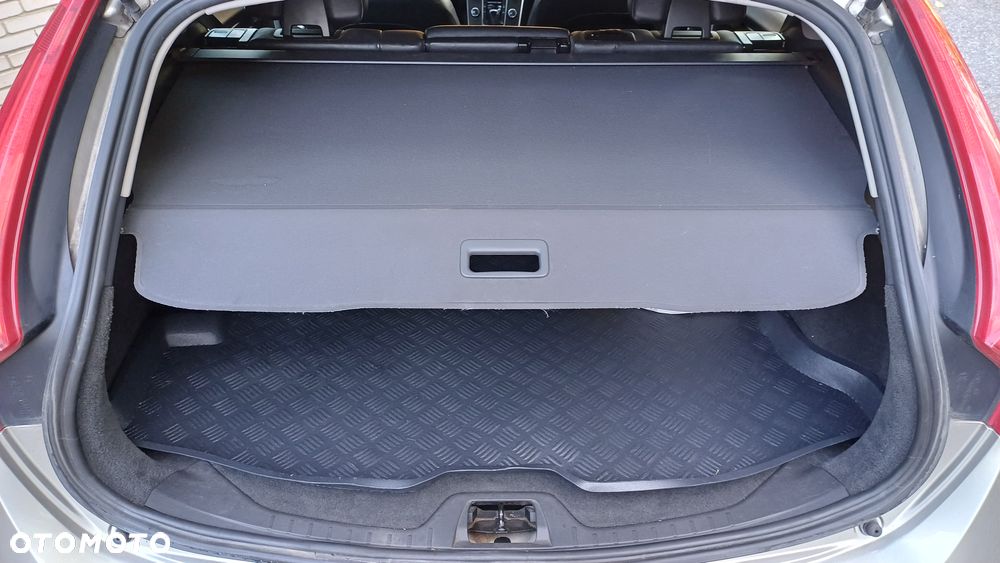Volvo V60 D5 AWD Summum - 17