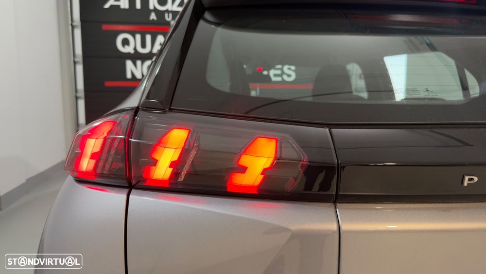 Peugeot e-2008 Active - 12