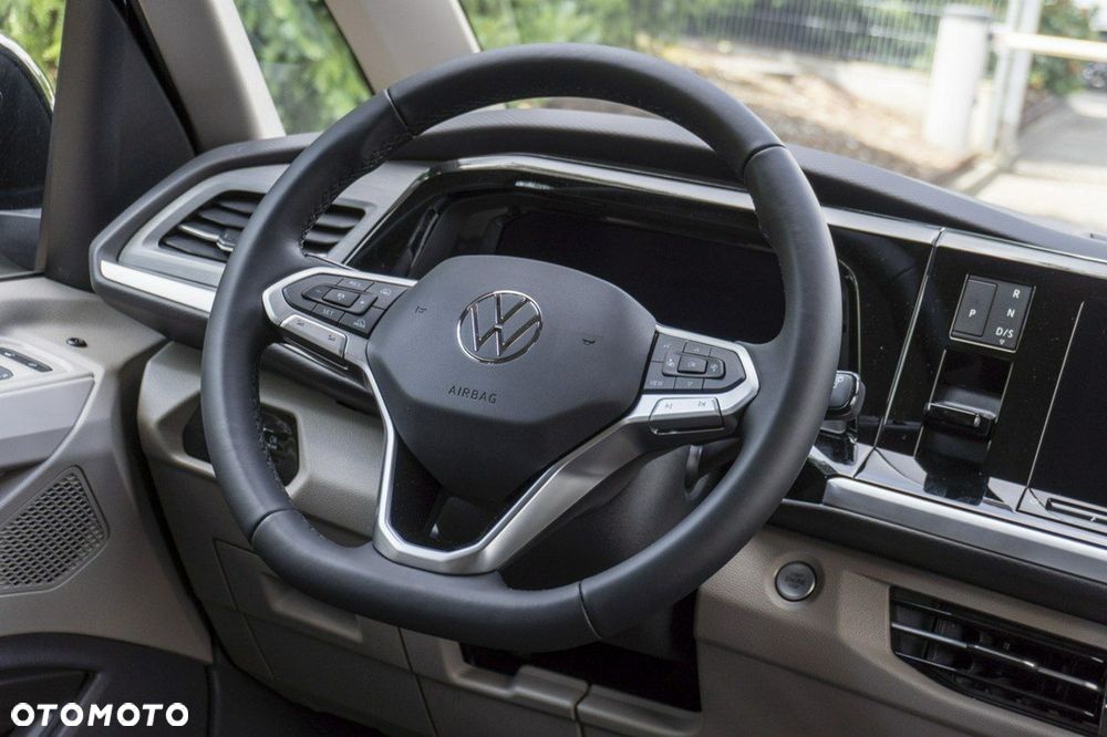 Volkswagen Multivan - 23