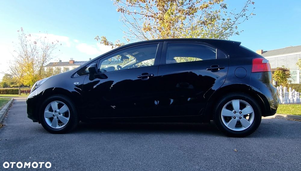 Kia Rio 2012 photo 4