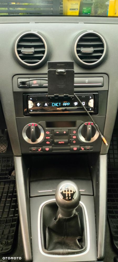 Audi A3 3-drzwiowe 1.6 Ambiente - 27